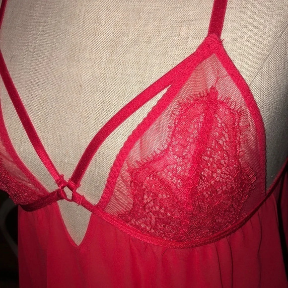 Victoria’s Secret Sheer Strappy Teddy w Lace Details 💋​​​​​​​​​​ - Picture 3 of 5